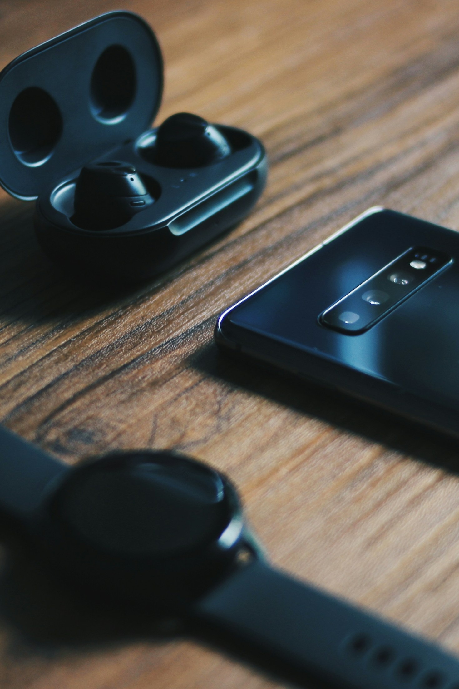 Top 5 Tech Trends and Where to Get Them Cheap